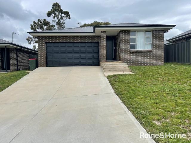 27 Emmaville Street, NSW 2800