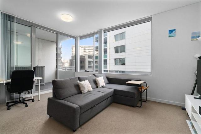 211/1 Brodie Spark Drive, NSW 2205