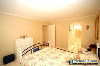 Bed 1 (2006-03-23)