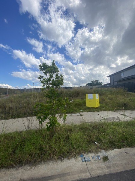106 Floyd Street, NSW 2570