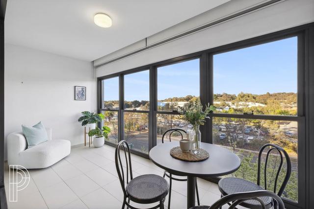 18/97 Eastern Valley Way, ACT 2617