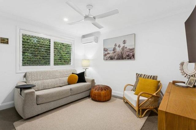 2/46 Twenty Fourth Avenue, QLD 4221