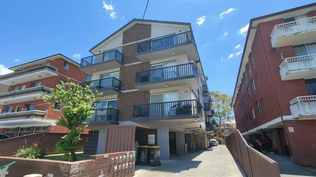12/84 Harris Street, NSW 2165