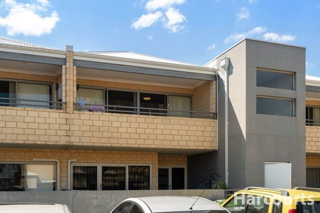 17/20 Service Street, WA 6210