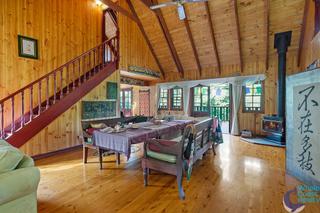 Dining Area (2016-06-15)