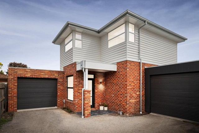 2/4 Sharp Grove, VIC 3058