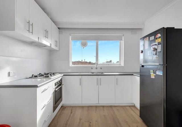 17 5-7 Herbert Street, VIC 3175