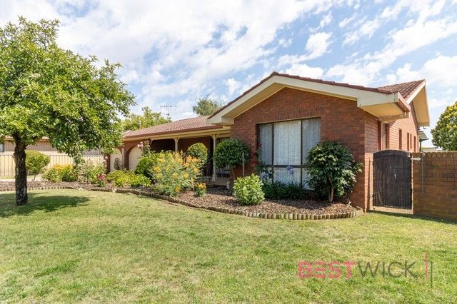 11 Namatjira Crescent, NSW 2800