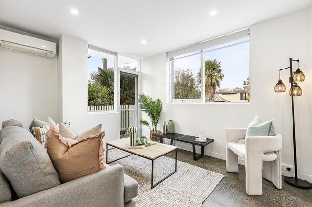 10/14 Deakin Street, VIC 3182
