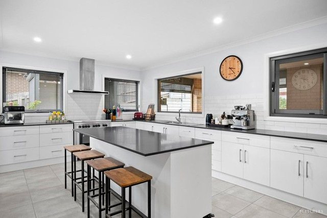 49 Outlook Drive, VIC 3116