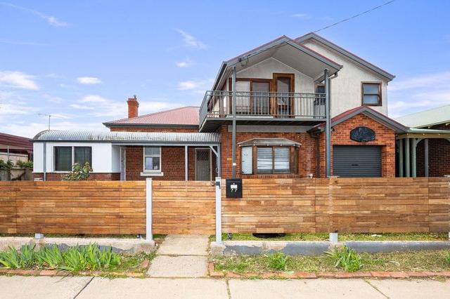 77 Docker Street, NSW 2650