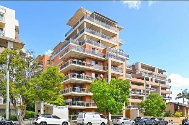 13/8-10 Lachlan Street, NSW 2170