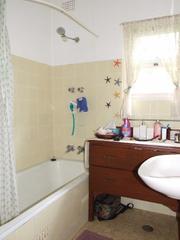Photo # 2 (2011-10-12)