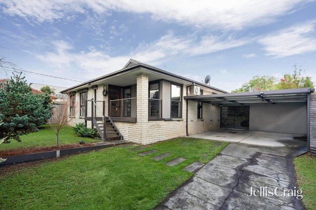 8 Luton Court, VIC 3178