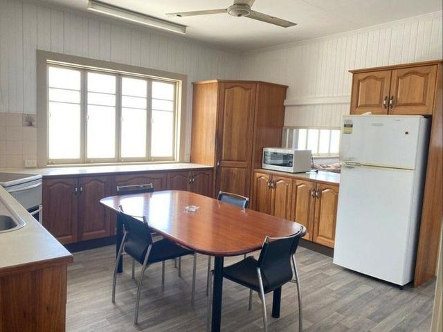191 Newell Street, QLD 4870