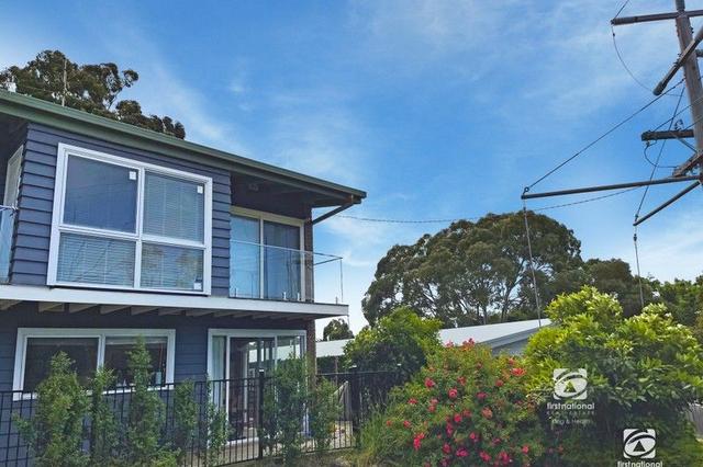 11 Lake Grove, VIC 3904
