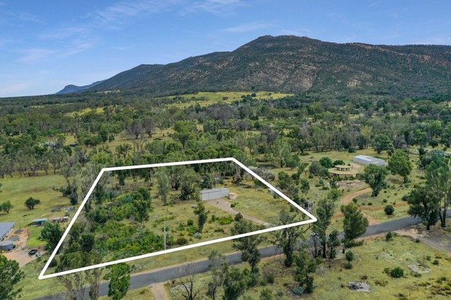 35 Wildflower Drive, VIC 3381