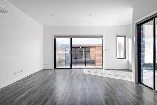 12A Roseberry Avenue, VIC 3072