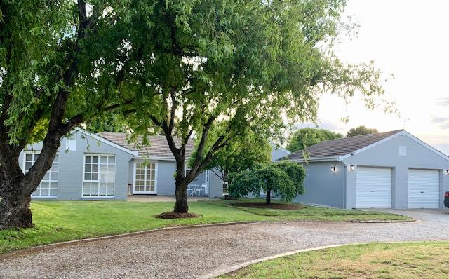3 Glenrowan Grove, NSW 2576