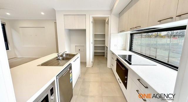 52 Academy Street, NSW 2335