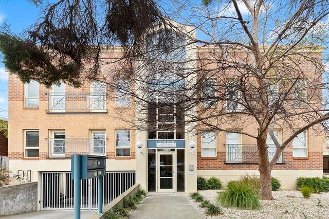 2/28 Pine Street, VIC 3122