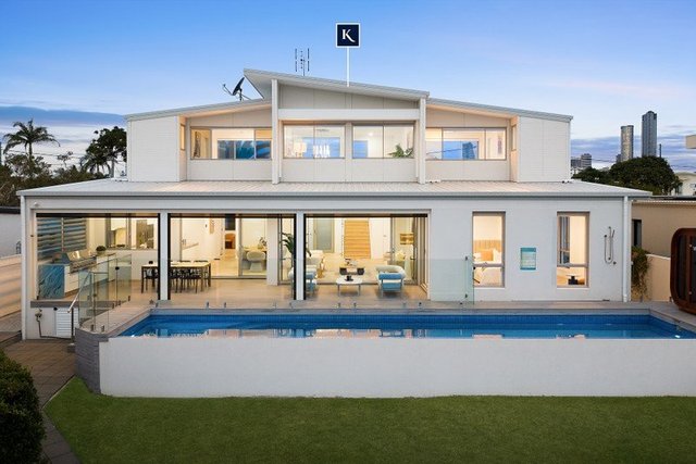 13 Lakeside Avenue, QLD 4218