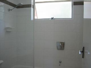 shower recess (2007-01-12)