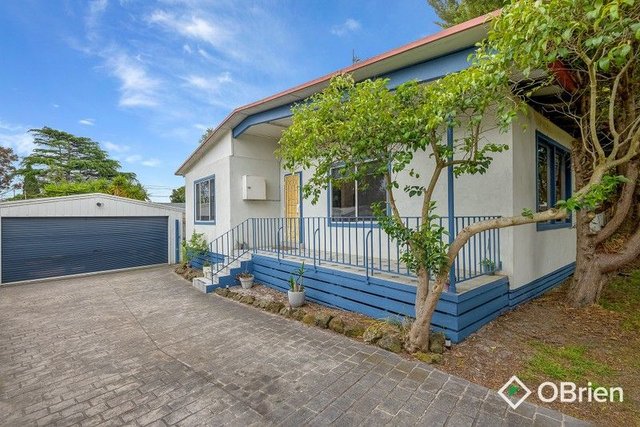 11 Norfolk  Crescent, VIC 3200