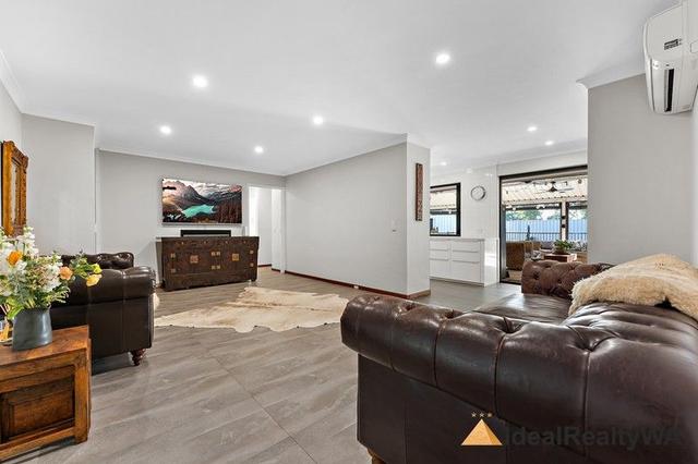 4 Morningcloud Vale, WA 6155