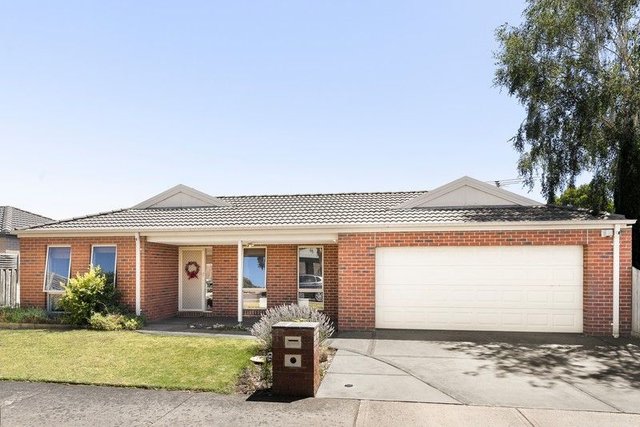 8 Kingfisher Court, VIC 3915