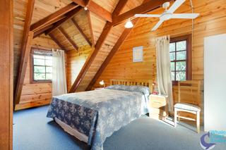 Barn Bedroom (2016-06-15)