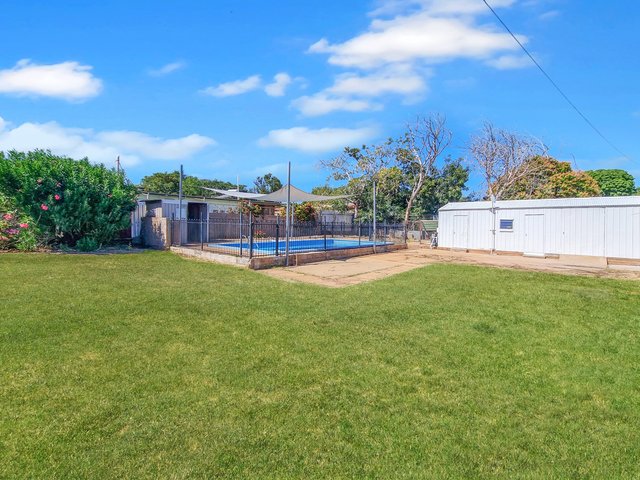65 Joan Steet, QLD 4825