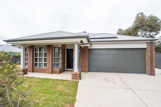 2/143 Urana Street, NSW 2642