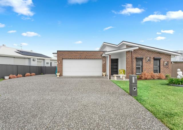 14 Grandis Parade, NSW 2430