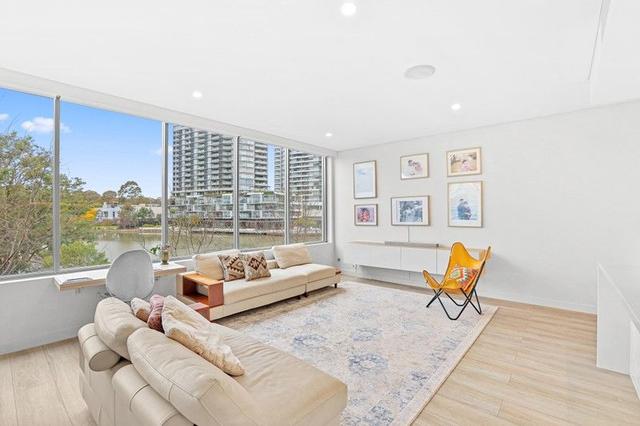 16/38 Solent Circuit, NSW 2153