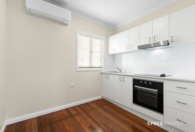 2/17 Dyne Street, QLD 4059