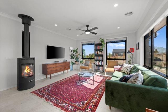 8 Dianella Court, VIC 3722
