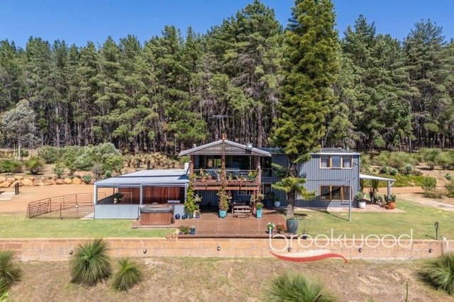 558 Dinsdale Road, WA 6083