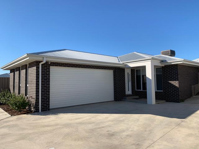 2/8 Wylie Court, NSW 2650
