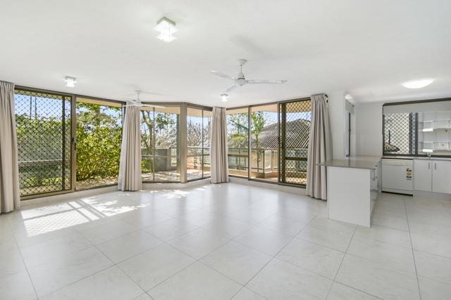 1/38 Marine Parade, QLD 4225