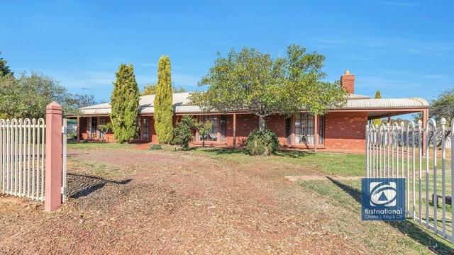 2 Lachlan Crescent, VIC 3564