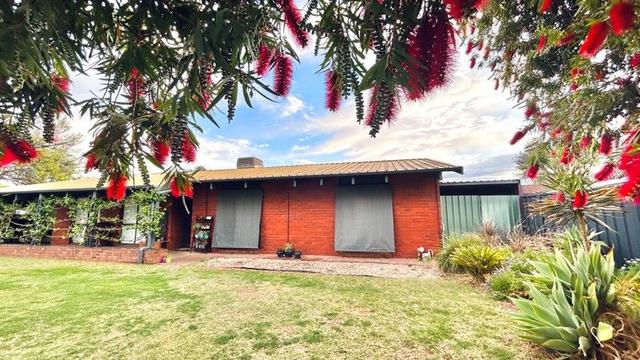 12 Windsor St, VIC 3500