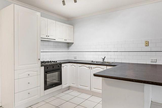 2/11 Bambury Street, VIC 3155