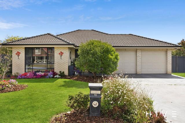 16 Birch Drive, NSW 2621