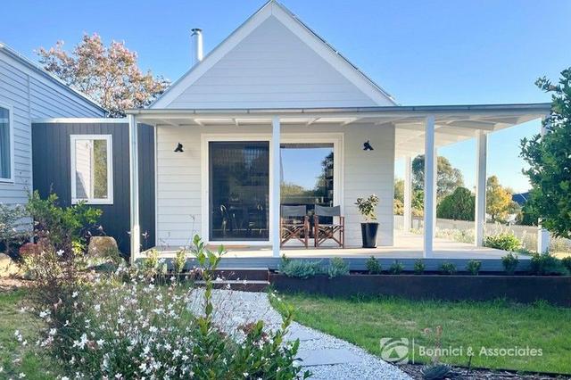 8 Kerferd  Road, VIC 3747