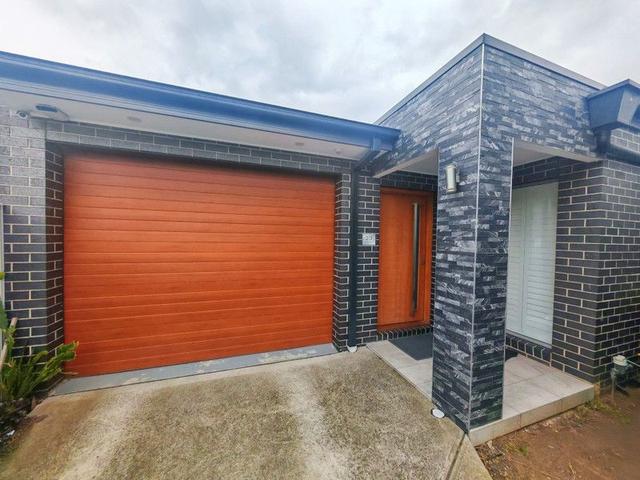 2/3 Cardore Ct, VIC 3174