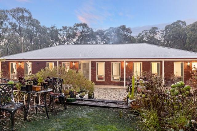 27 Barton Court, VIC 3351