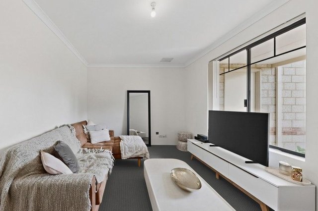 32 Watkins Loop, WA 6065