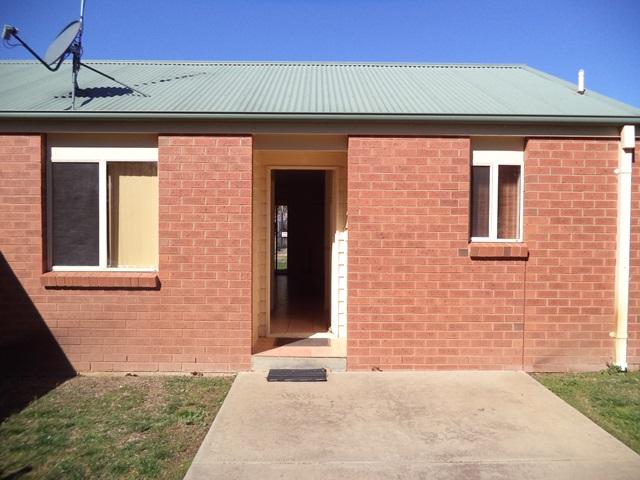 2/121 Twenty Four Lane, NSW 2731