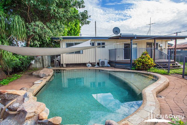 1 Goroka St, QLD 4825